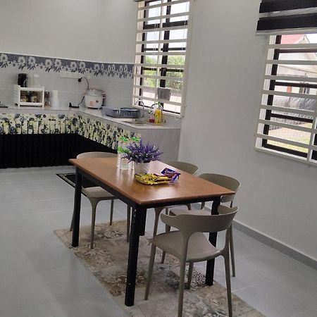 Hadeera Minimalis Family Homestay Куала-Тренгану Экстерьер фото